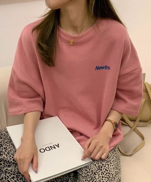 BARELY BLUE（ベアリーブルー）の「【 BARELY BLUE / ベアリーブルー 】 ビッグシルエット Newtro ロゴ Tシャツ（Tシャツ/カットソー・レディース・オフホワイト/ピンク/ネイビー・FREE）」の13枚目の写真