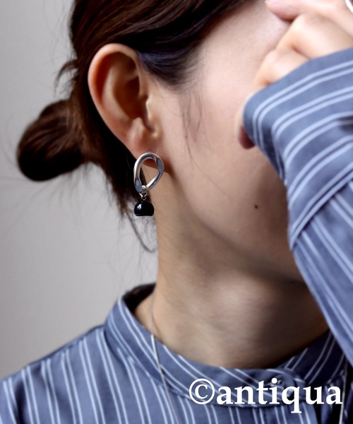 antiqua（アンティカ）の「ストーンモチーフピアス（ピアス（両耳用）・レディース・シルバー/ゴールド・FREE）」の5枚目の写真