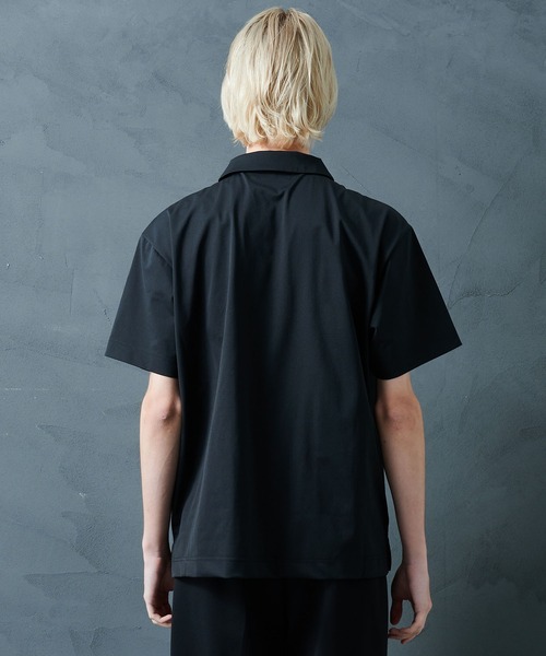 STUDIOUS(ステュディオス)の「【A+TOKYO/エープラストウキョウ】ATHLETEハーフスリーブポロシャツ(ポロシャツ・メンズ・ブラック/ライトグレー・1/2)」の6枚目の写真