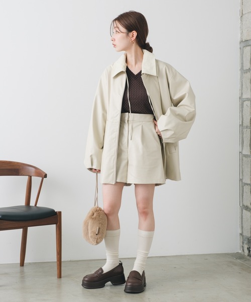 Kastane(カスタネ)の「【SETUP対応】フェイクレザーショートパンツ(その他パンツ・レディース・アイボリー/ブラック・FREE)」の9枚目の写真