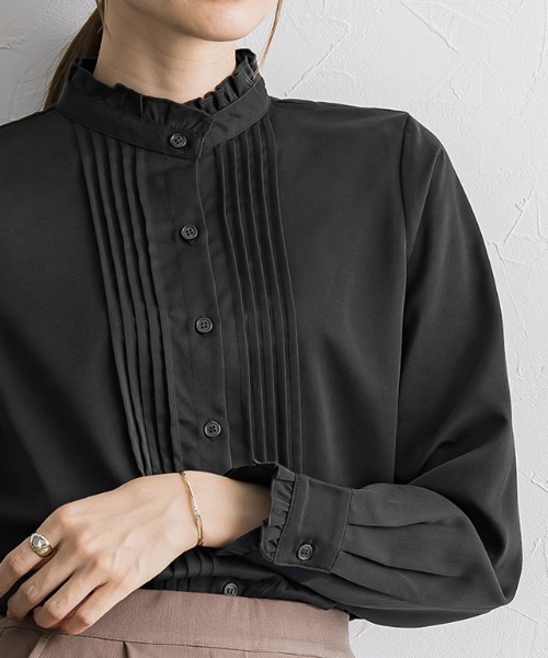 Pierrot（ピエロ）の「フリルネックピンタックブラウス（シャツ/ブラウス・レディース・ネイビー系/オフホワイト/ブラック/ホワイト系/ネイビー/グレー/ライトベージュ・L/M）」の19枚目の写真