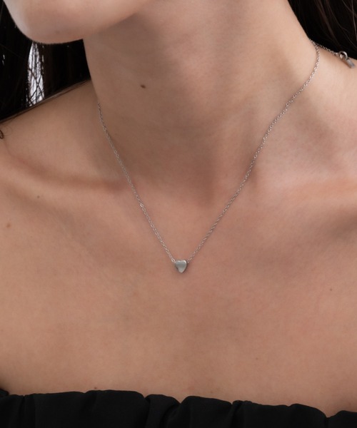 ebine（エビネ）の「金属アレルギー/Simple Heart Necklace/サージカルステンレス/ハートネックレス（ネックレス・レディース・シルバー/ゴールド/ピンクゴールド・38cm）」の2枚目の写真