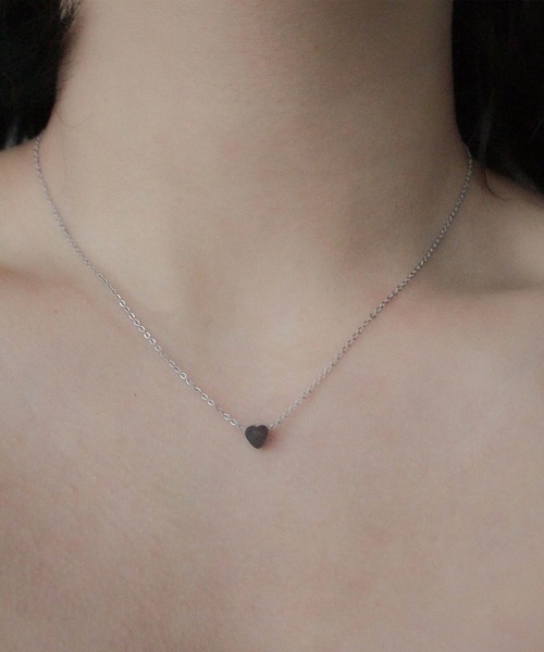 ebine（エビネ）の「金属アレルギー/Simple Heart Necklace/サージカルステンレス/ハートネックレス（ネックレス・レディース・シルバー/ゴールド/ピンクゴールド・38cm）」の8枚目の写真