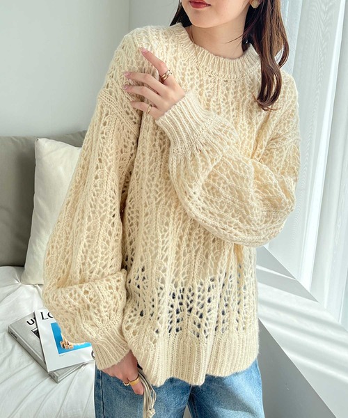GeeRA(ジーラ)の「透かし柄編みルーズニット(ニット/セーター・レディース・ブルー/アイボリー・MEDIUM/LARGE)」の2枚目の写真