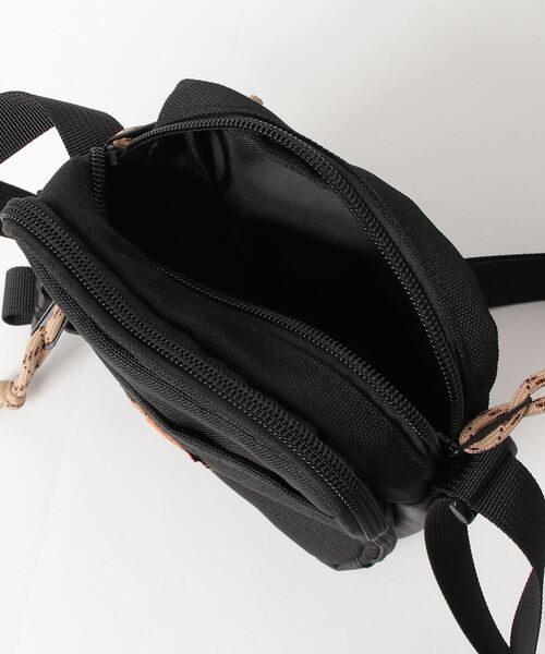 KRIFF MAYER（クリフメイヤー）の「【KRIFF MAYER/クリフメイヤー】ワンポイント マルチミニショルダーバッグ（ボディバッグ/ウエストポーチ・メンズ・ベージュ/ブラック/ダークグリーン・FREE）」の6枚目の写真