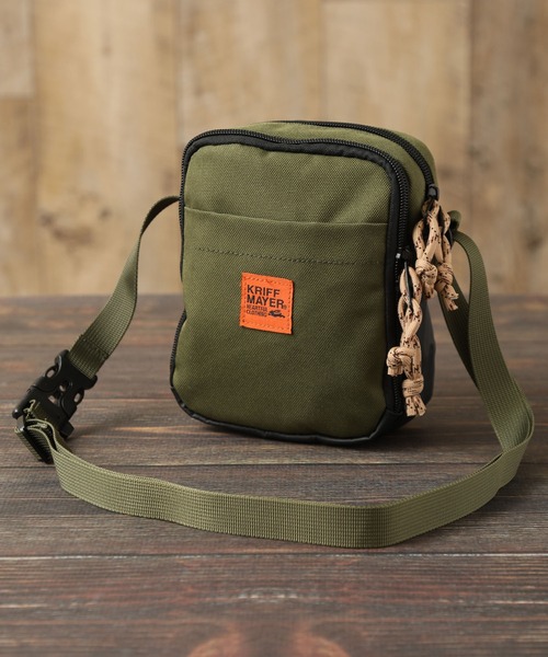 KRIFF MAYER（クリフメイヤー）の「【KRIFF MAYER/クリフメイヤー】ワンポイント マルチミニショルダーバッグ（ボディバッグ/ウエストポーチ・メンズ・ベージュ/ブラック/ダークグリーン・FREE）」の3枚目の写真