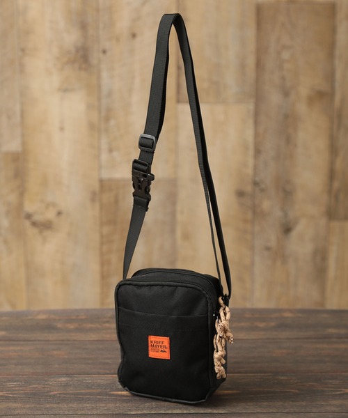 KRIFF MAYER（クリフメイヤー）の「【KRIFF MAYER/クリフメイヤー】ワンポイント マルチミニショルダーバッグ（ボディバッグ/ウエストポーチ・メンズ・ベージュ/ブラック/ダークグリーン・FREE）」の16枚目の写真
