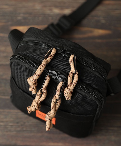 KRIFF MAYER（クリフメイヤー）の「【KRIFF MAYER/クリフメイヤー】ワンポイント マルチミニショルダーバッグ（ボディバッグ/ウエストポーチ・メンズ・ベージュ/ブラック/ダークグリーン・FREE）」の19枚目の写真