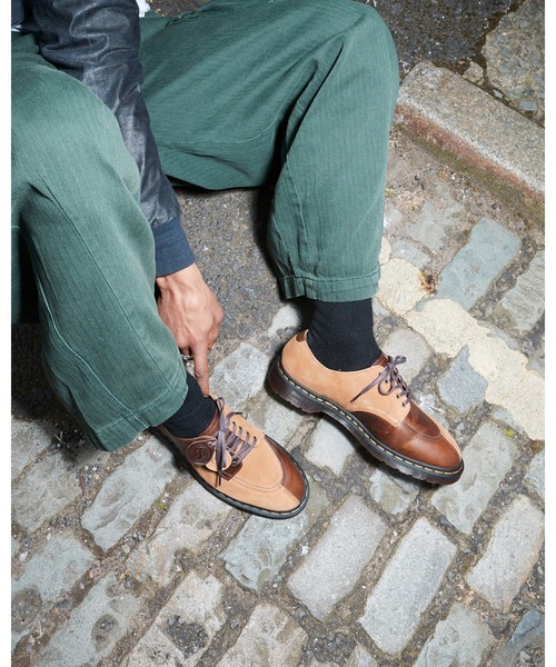 Dr. Martens(ドクターマーチン)の「Dr. Martens/ドクターマーチン 2046 5 ホール シューズ 31043333(ドレスシューズ・レディース・ブラウン・UK6/UK8/UK9/UK7)」の2枚目の写真