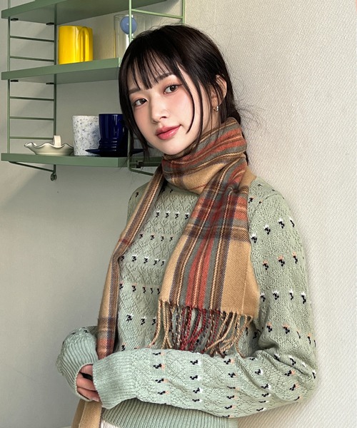 by muni:r（バイ ムニール）の「デイリーポイントチェックマフラー（マフラー・レディース・ベージュ/ネイビー/レッド・ONE SIZE）」の9枚目の写真