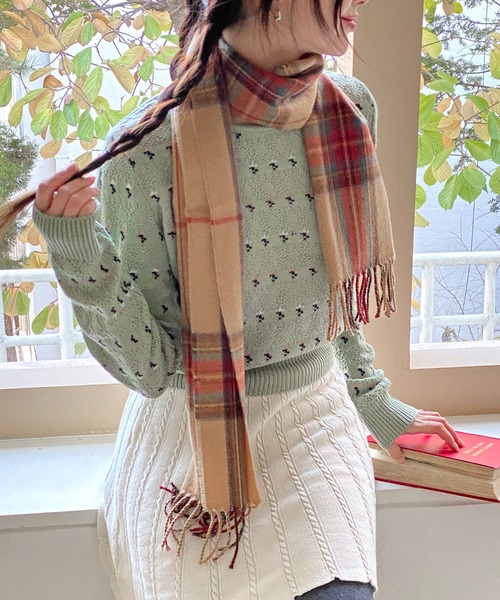 by muni:r（バイ ムニール）の「デイリーポイントチェックマフラー（マフラー・レディース・ベージュ/ネイビー/レッド・ONE SIZE）」の13枚目の写真