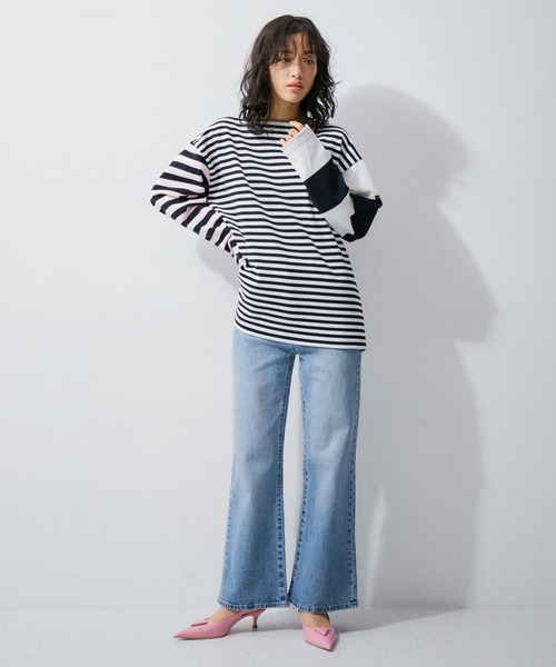 ROLLA'S(ローラス)の「【ROLLA'S for ADAM ET ROPE'】別注 EASTCOAST FLARE ANKLE(デニムパンツ・レディース・ブルー・25/26/27)」の4枚目の写真