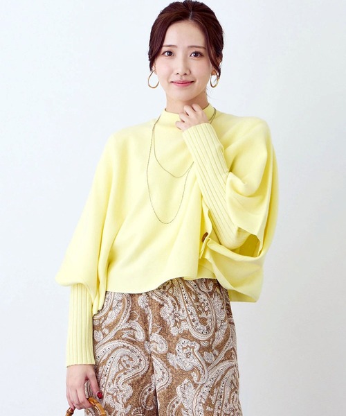 NICOLE white（ニコルホワイト）の「ニットスヌードポンチョ アンサンブル（ニット/セーター・レディース・グレー/オフホワイト/ブラック/ベージュ/ブルー/ライトイエロー・FREE）」の6枚目の写真