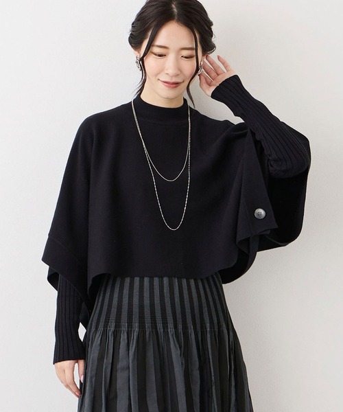 NICOLE white（ニコルホワイト）の「ニットスヌードポンチョ アンサンブル（ニット/セーター・レディース・グレー/オフホワイト/ブラック/ベージュ/ブルー/ライトイエロー・FREE）」の2枚目の写真