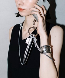 Beau're（ヴュレ）の「【BEAURE】カウレザー バンブー金具 モバイル ストラップショルダー B-24006（スマホグッズ・レディース）」