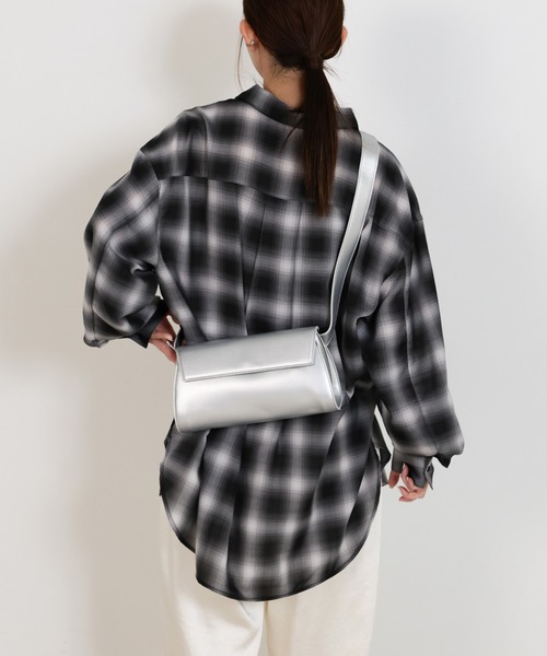 お気に入り3万件突破!ベルトショルダー横長バッグ（ショルダーバッグ