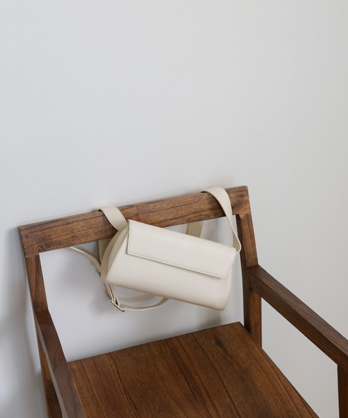 select MOCA(セレクトモカ)の「【定番】ベルトショルダー横長バッグ(ショルダーバッグ・レディース・カーキ/ブラック/アイボリー/ブラウン/シルバー・FREE)」の18枚目の写真