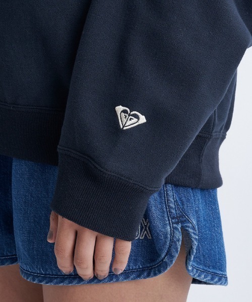 ROXY(ロキシー)の「LUCKY BAY/ロキシー胸ブランドロゴスウェットクルー(スウェット・レディース・ホワイト/ブラック/レッド・MEDIUM/LARGE/SMALL)」の5枚目の写真