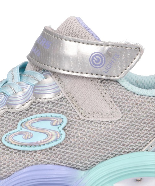 SKECHERS（スケッチャーズ）の「SKECHERS スケッチャーズ S LIGHTSTWISTY GLOW【光る靴/オンオフボタン付き