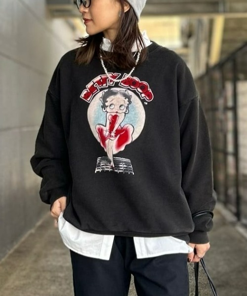 Right-on（ライトオン）の「【BETTY】フロッキースウェット（スウェット・レディース・グレー/ブラック・M/L）」の2枚目の写真