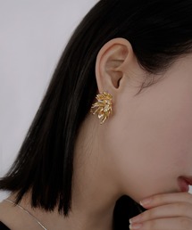 ラディアルデザインピアス