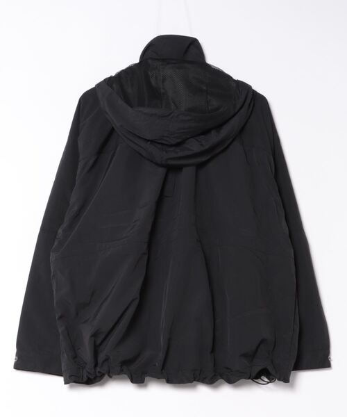 WILD THINGS(ワイルドシングス)の「W's CHAMONIX JACKET(ナイロンジャケット・レディース・ベージュ/ブラック/オフホワイト・M)」の4枚目の写真