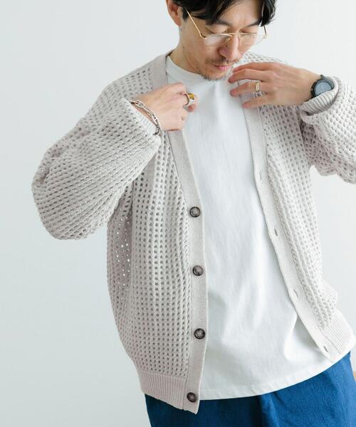 ITEMS URBANRESEARCH（アイテムズ アーバンリサーチ）の「テープヤーン Vネック ニットカーディガン（カーディガン/ボレロ・メンズ・ブルー/ナチュラル・LARGE/MEDIUM）」の2枚目の写真