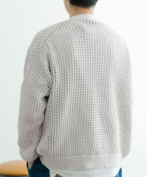 ITEMS URBANRESEARCH（アイテムズ アーバンリサーチ）の「テープヤーン Vネック ニットカーディガン（カーディガン/ボレロ・メンズ・ブルー/ナチュラル・LARGE/MEDIUM）」の4枚目の写真