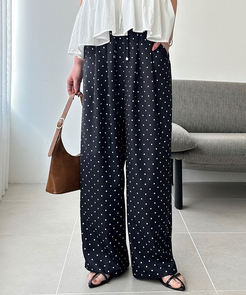 GeeRA（ジーラ）の「【全骨格◎/体型拾わず美脚見え/低身長サイズ有】上品見え！ダブルタックワイドイージーパンツ　無地/ストライプ/ドット（その他パンツ・レディース・ブラック/ベージュ/ライトベージュ/チャコール/ネイビー/ライトグレー/ブラウン/グレー系その他/ブラック系その他・SMALL/MEDIUM/LARGE/X-LARGE/XX-LARGE）」の2枚目の写真