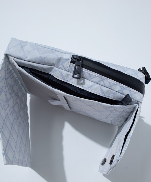 F/CE. （エフシーイー）の「F/CE. ECOPAK TRAVELLER / エフシーイー エコパック トラベラー（ボディバッグ/ウエストポーチ・メンズ・ブラック/ホワイト・FREE）」の12枚目の写真