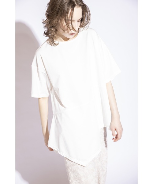 OSMOSIS（オズモーシス）の「イレギュラーヘムTシャツ（Tシャツ/カットソー・レディース・グレー/ブラック/ホワイト/キャメル・ONE SIZE）」の10枚目の写真