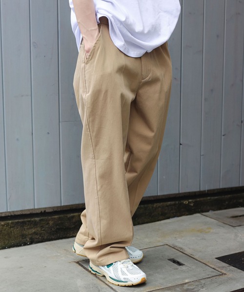 SPINNS（スピンズ）の「【ユニセックスで着用可能】コットンチノパンツ/ストレート（チノパンツ・メンズ・ベージュ/ブラック・L/M）」の16枚目の写真