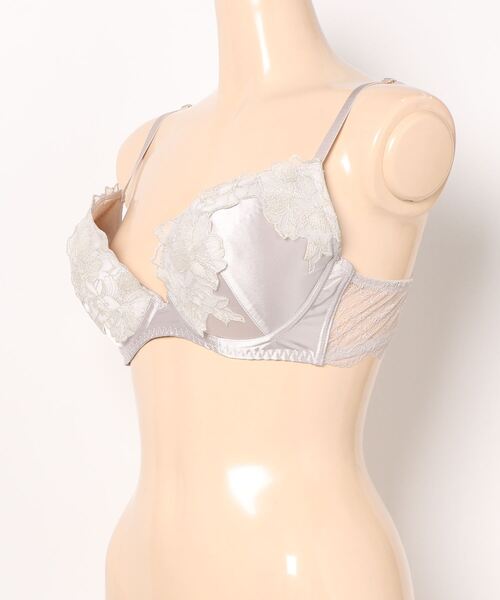 Ravijour（ラヴィジュール）の「フォクシーサテン グラマーアップ ブラ