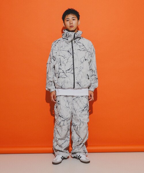 BEAMS(ビームス)の「撥水 総柄プリント スノー オーバーパンツ(その他パンツ・メンズ・ブラック/ホワイト・SMALL/MEDIUM/LARGE/X-LARGE)」の13枚目の写真