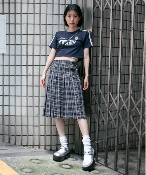 3.3 Field Trip （3.3フィールドトリップ）の「3.3 Field Trip／ラインロゴクロップT（Tシャツ/カットソー・レディース・ネイビー/ブラック/ホワイト・FREE）」の16枚目の写真