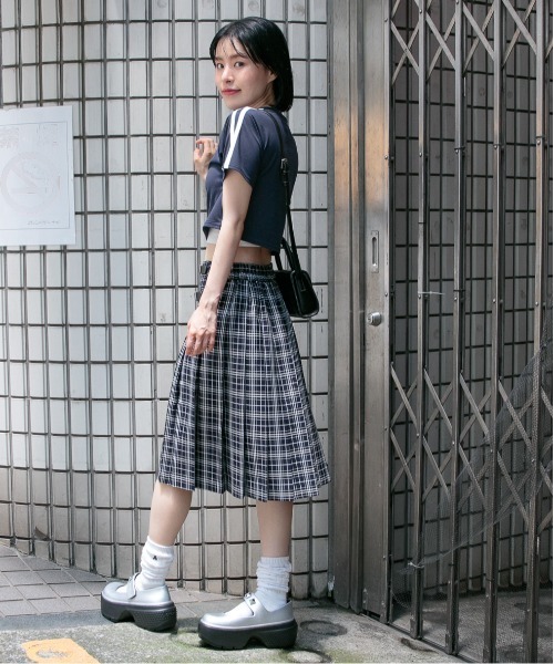 3.3 Field Trip （3.3フィールドトリップ）の「3.3 Field Trip／ラインロゴクロップT（Tシャツ/カットソー・レディース・ネイビー/ブラック/ホワイト・FREE）」の17枚目の写真