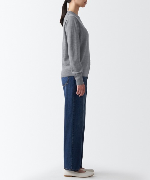 無印良品（ムジルシリョウヒン）の「婦人　洗えるウールハイゲージクルーネックセーター（ニット/セーター・レディース・グレー/ブルー/キャメル/バーガンディー/ライトグリーン・M/L/XL/S）」の17枚目の写真