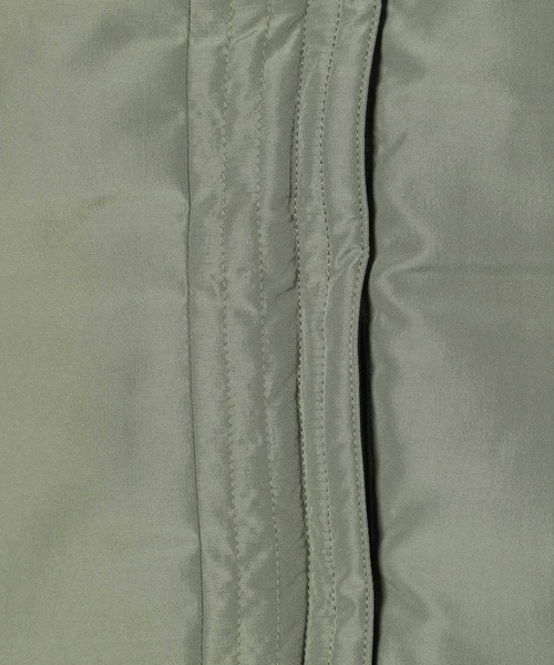 BAYFLOW（ベイフロー）の「リバーシブルパファーベスト（ベスト・レディース・ブラウン/ブラック・SMALL/MEDIUM）」の7枚目の写真