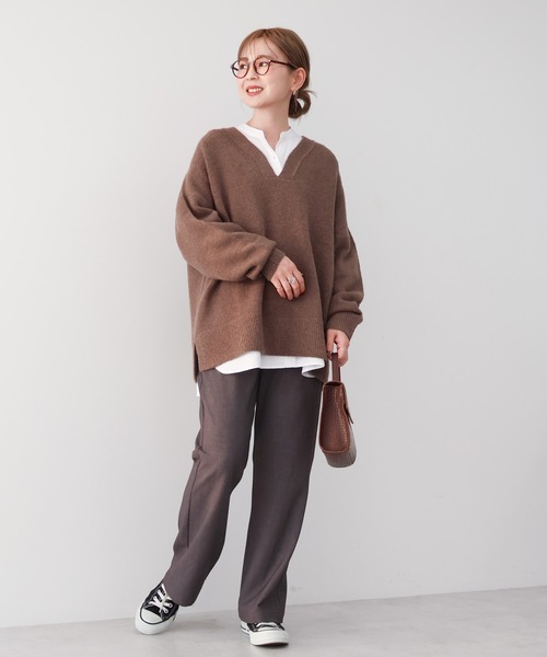 AMERICAN HOLIC（アメリカンホリック）の「カーブVネックニットプルオーバー（ニット/セーター・レディース・グリーン/モカ/アイボリー/チャコールグレー・M/L）」の20枚目の写真