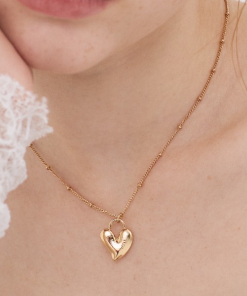 ANU（アヌ）の「heart key necklace - ハートキーネックレス（ネックレス・レディース・ゴールド/ブラック×シルバー・FREE）」の2枚目の写真