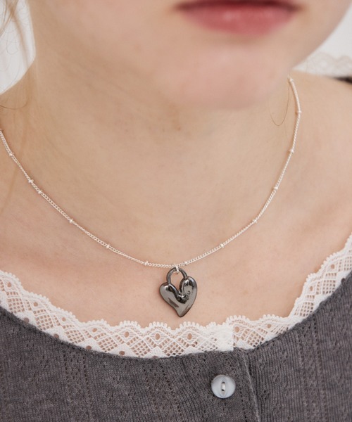 ANU（アヌ）の「heart key necklace - ハートキーネックレス（ネックレス・レディース・ゴールド/ブラック×シルバー・FREE）」の11枚目の写真