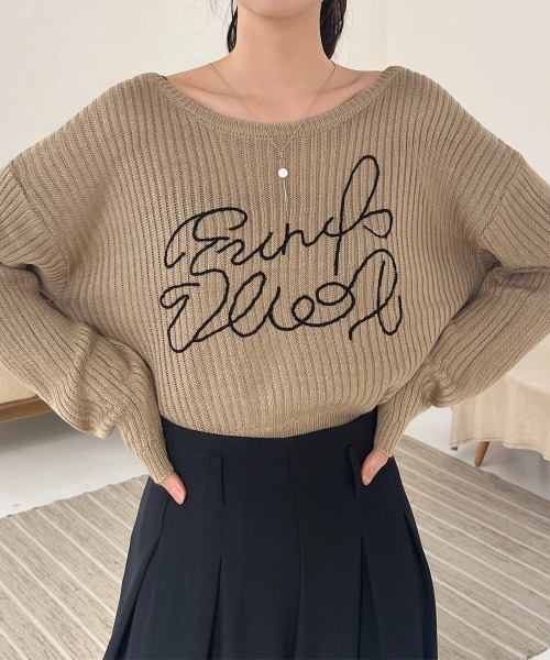 Rejoule(リジュール)の「コードロゴ刺繍ニットプルオーバー(ニット/セーター・レディース・ブラック/グレー/ベージュ/ホワイト・FREE)」の5枚目の写真