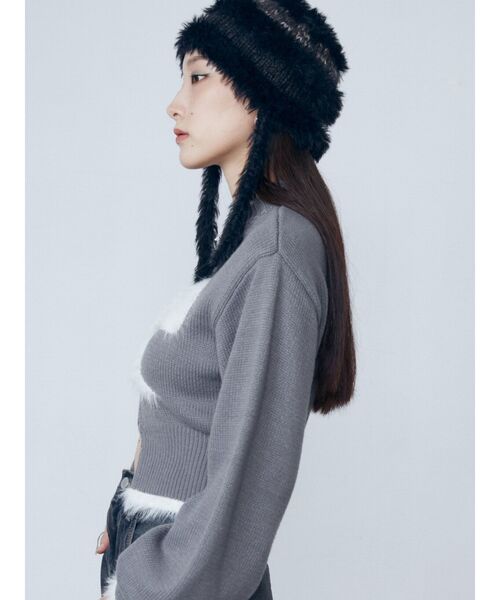 EMODA（エモダ）の「ミックスシャギーロゴジップトップ（ニット/セーター・レディース・ブルー/グレー/ブラック/ベージュ・FREE）」の6枚目の写真