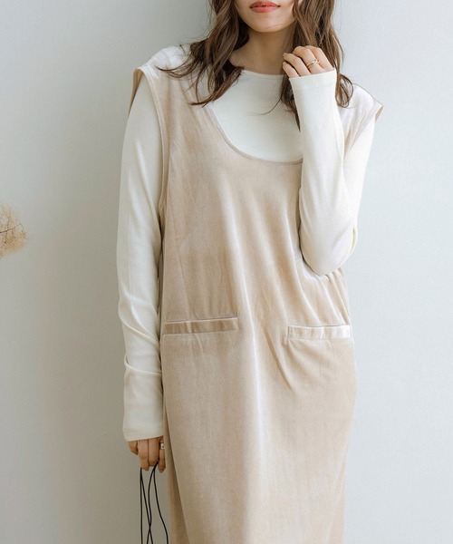 NOAHL(ノアル)の「【NOAHL】ベロアUネックワンピース(ワンピース・レディース・ダークブラウン/チャコールグレー/ライトベージュ・M/S)」の13枚目の写真