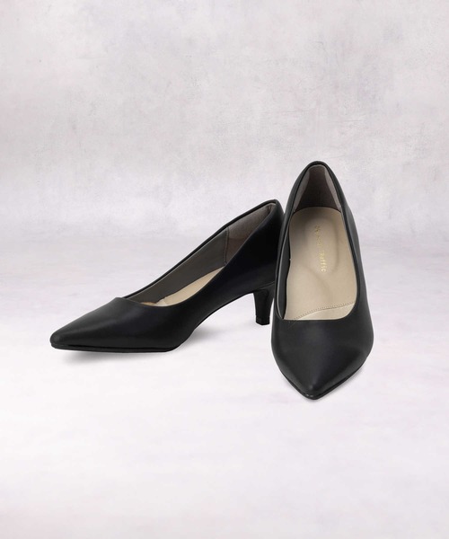 Right-on(ライトオン)の「【跳べるパンプス】ミドルヒールパンプス(パンプス・レディース・ベージュ/ネイビー/ブラック・37inch/35inch/40inch/36inch/38inch/39inch)」の2枚目の写真