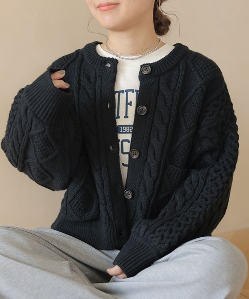 studio CLIP（スタディオクリップ）の「【my fit CLIP/saito企画】着丈選べるケーブルカーディガン（カーディガン/ボレロ・レディース・ライトグレー/ブラック/アイボリー・MEDIUM/LARGE）」の2枚目の写真