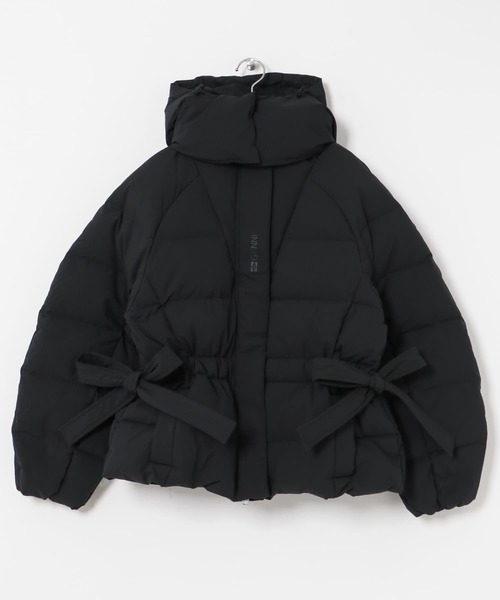 GANNI（ガニー）の「GANNI　Tech Seersucker Puffer Jacket（ダウンジャケット/コート・レディース・ブラック・XXSXS）」の2枚目の写真