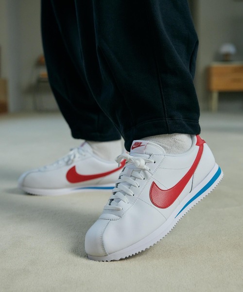 NIKE(ナイキ)の「ナイキ コルテッツ レザー メンズシューズ / Nike Cortez Leather Men's Shoes DM4044-108 White(スニーカー・メンズ・ホワイト・26/26.5/27/27.5/28/28.5/29/29.5/30/25/25.5/24/24.5)」の4枚目の写真