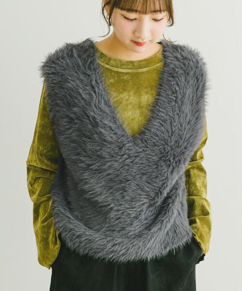 ITEMS URBANRESEARCH(アイテムズ アーバンリサーチ)の「シャギーショートニットベスト(ベスト・レディース・ブラウン/グレー/グレー系その他・FREE)」の2枚目の写真