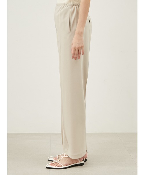 Mila Owen(ミラオーウェン)の「ウエストゴムワイドイージードライパンツ【手洗い可能】(その他パンツ・レディース・ブラック/ライトベージュ/グリーン・0/1)」の5枚目の写真